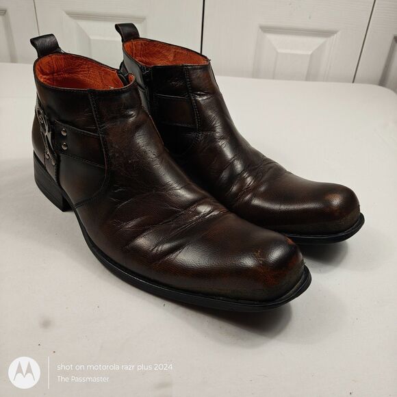 Men's Robert Wayne Zip-Up Distressed Buckle Emblem Dagger Boots US Size 10 - Picture 13 of 15